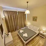 Apartamento Alexandra 2 *