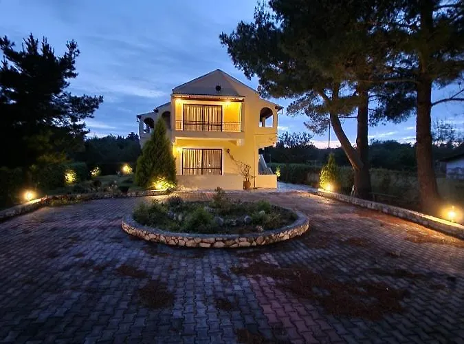 Alexandra 2 דירה