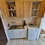 Apartment Alexandra 2 *